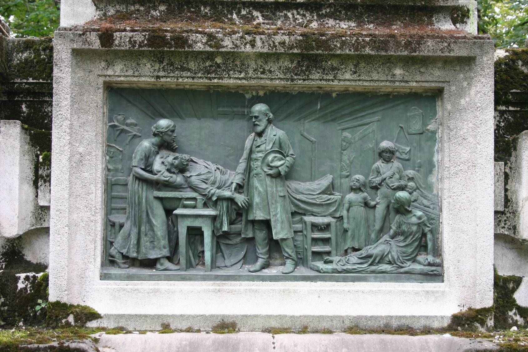 François-Vincent Raspail's mutilated monument, Paris (3).JPG